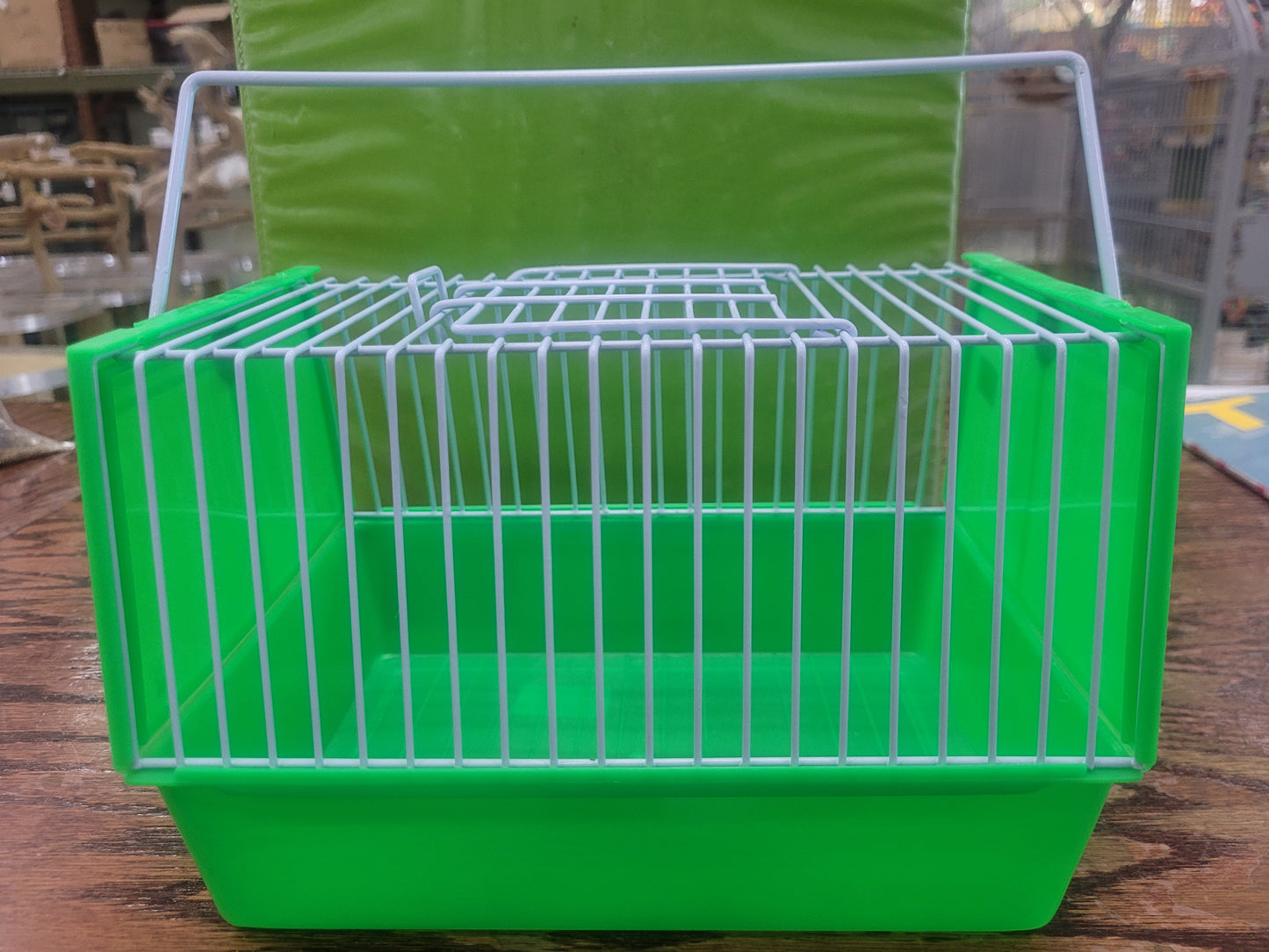 Travel Carrier, Small
Economy Travel Carrier 9'' x 7'' x 6'