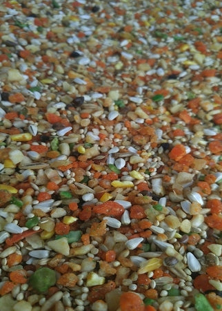 Medium Fruit & Nut Mix 16oz